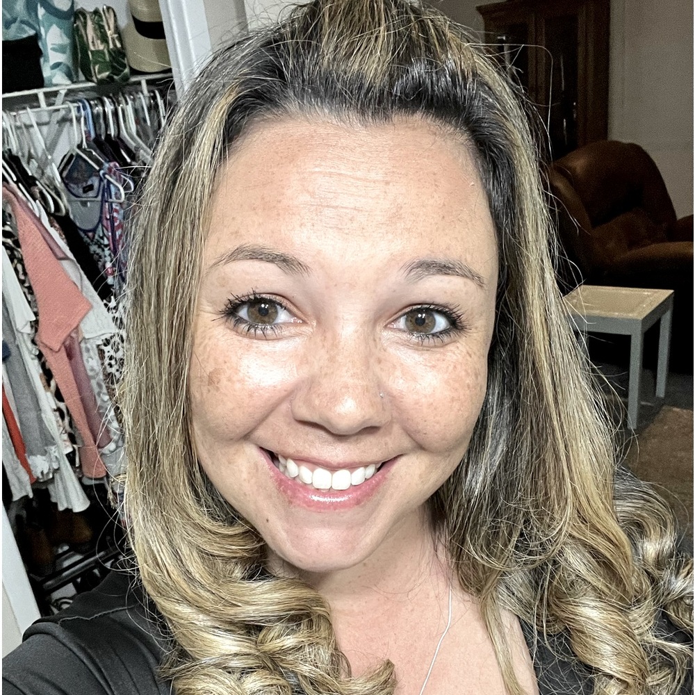 Meet your Posher, Crystal